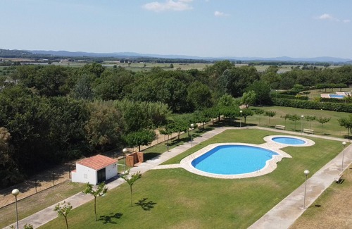 Mas Pinell Ski Chalet | Daró 3D 61 - 200m from the beach, with pool