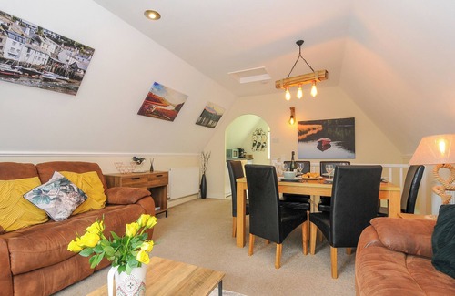 St. Ann's Chapel Cottage | Dart Lodge