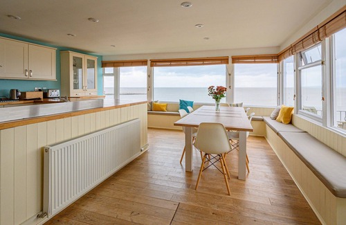 Penrhyn Bay Cottage | DARTANS, pet friendly, country holiday cottage in Penrhyn Bay