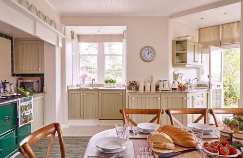 Belstone Villa | Dartmoor Tea House - Seven Bedroom Villa, Sleeps 12