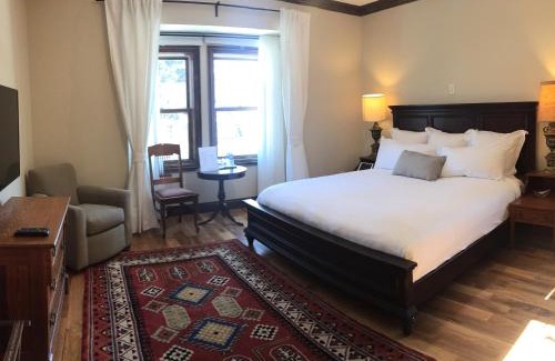 Rochester Hotel | Dartmouth House