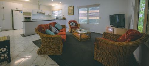 Gray House | Darwin House