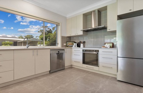 Callala Bay House | Darya Dream – 400m stroll to Callala Bay