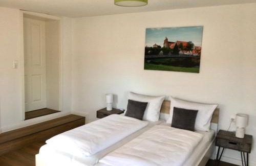 Havelberg Apartment | Das BilderbuchCafe - Ferien Apartment NO 5 - Markt 7