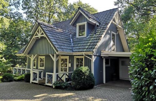 Hollnseth House | Das blaue Haus
