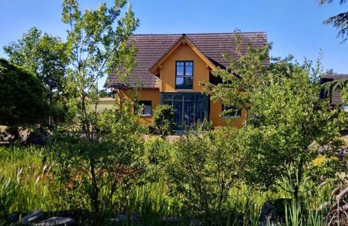 Mastershausen House | Das gelbe Landhaus