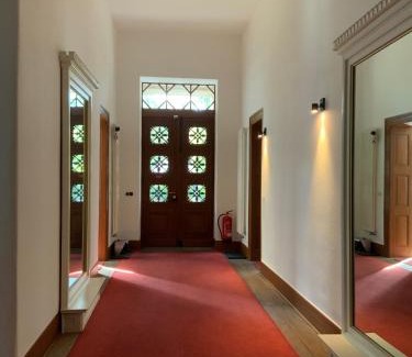 Bergkamen Apartment | Das Ministerhaus - 1-2 Zimmer in historischer Villa