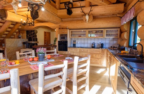 Borovany Cabin | Das neu Gebaute Blockhaus, Befindet Sich in Einer Wunderschönen Landschaft