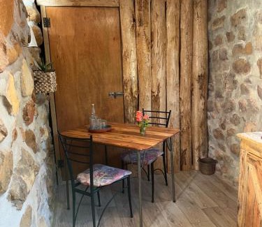 Napier House | Das Steinhaus