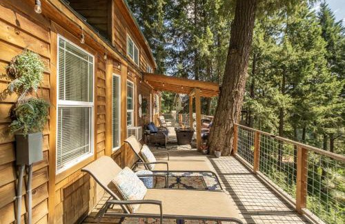 Leavenworth House | Das Tree Haus by NW Comfy Cabins