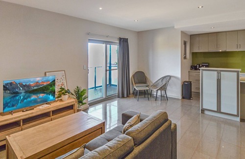 Port Hedland House | Dashing Delight Stylish 1x1