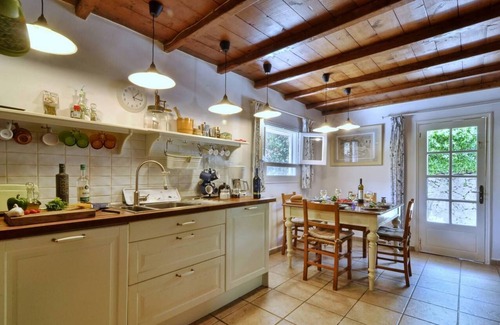 Kato Korakiana House | Dassia House - Large plot, 1700m from the sea.