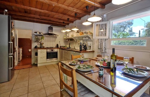 Kato Korakiana House | Dassia House - Large plot, 1700m from the sea.