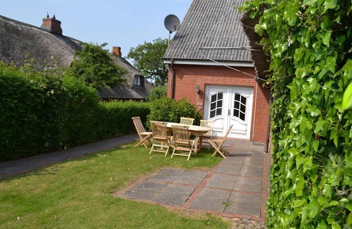 Midlum House | Dat Strandgood - Holiday home Dat Strandgood for up to 6 persons in