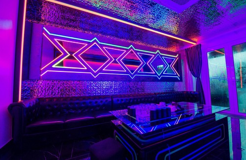 Bukit Baru Villa | Dato Villa Luxury Homestay 26pax 12min to Jonker Karaoke Private Swimming Pool