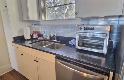 Melrose on the Beach House | Daufuskie Oceanfront Cottage with Golf Cart