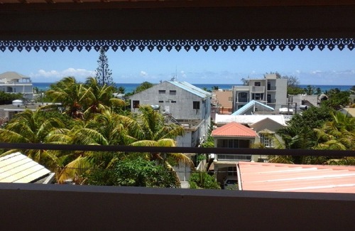 Mont Choisy Apartment | Dauphin Apartment. 2 Bedroom self catering apartment at Mon Choisy Mauritius