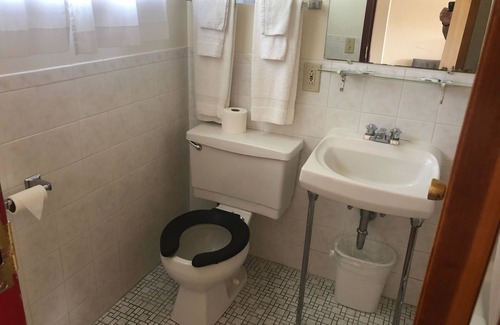 Kingsville Hotel | Dav-Ed Motel