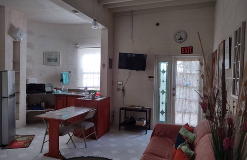 Thombury Hill Apartment | David'S Place Durants Ch CH