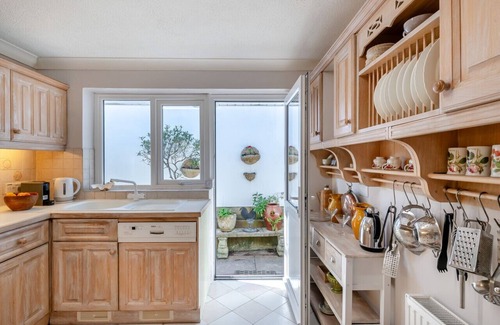 West Bay House | Davids Cliff Walk - Two Bedroom House, Sleeps 4