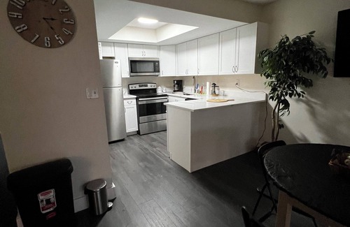 Davie House | Davie Gem, Mins away from Beach & Airport