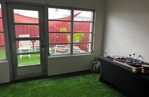 Davie House | Davie Gem, Mins away from Beach & Airport