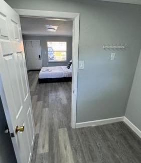 Croissant Park House | Davie Spring