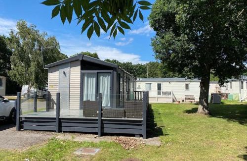 Ringwood House | Davies Caravans on Oakdene Forest Park 2 bedroom holiday home - entertainment passes included