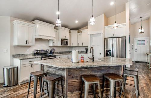 Sweetwater House | Davis Beach Cabin