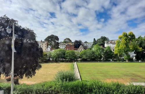 Dawlish House | Dawlish Lawn View