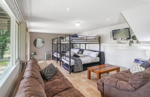 Bonnie Doon House | Dawn Retreat