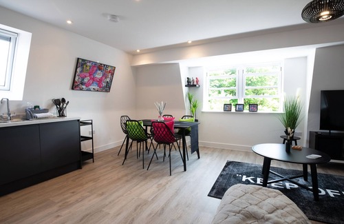 Southampton City Centre Apartment | Dawson House- with free parking