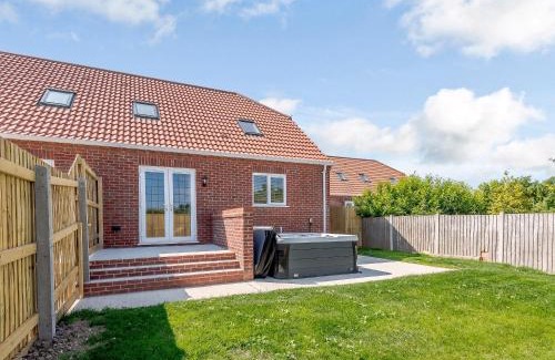 Mablethorpe and Sutton House | Dawson Park 3 - Uk12662