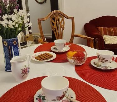 Pembridge Bed & Breakfast | Dawson Place, Juliette's Bed and Breakfast