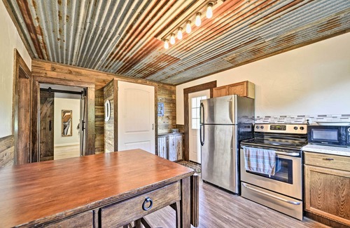 McLennan County House | Day Trip to Waco & Temple: House on Cattle Farm