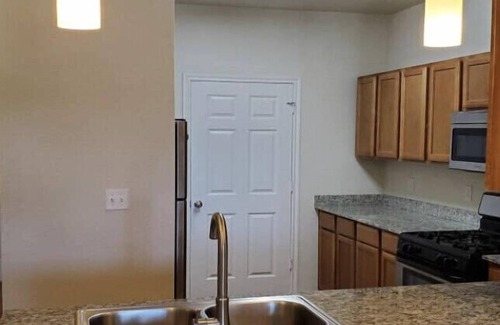 Houston Apartment | DAYCATION! Book Now!