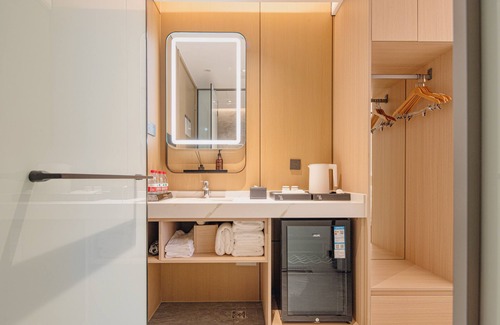 Changning Hotel | Dayin Hotel (Shanghai Hongqiao Beixinjing Metro Station Branch)