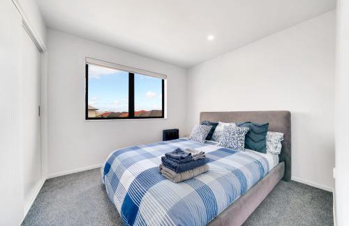 Papatoetoe Apartment | Daylight Dwell & Delight near Auckland Airport