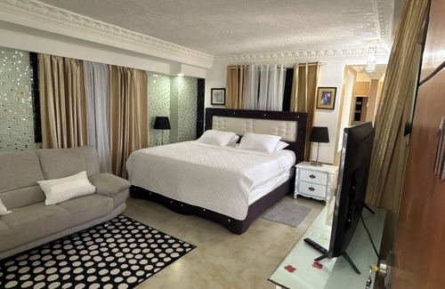 Juan Esteban Hotel | DAYMOND BLUE TROPICAL LODGE