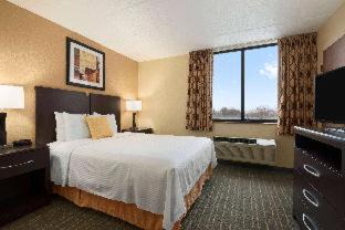 Prospect Park Hotel | Days Hotel by Wyndham University Ave SE