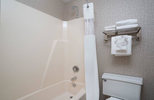 Prospect Park Hotel | Days Hotel by Wyndham University Ave SE