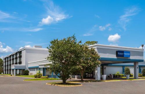 Williamsburg Hotel | Days Hotel by Wyndham Williamsburg I-64