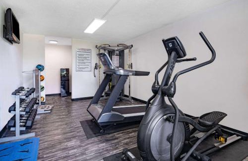 Oxford Hotel | Days Inn and Suites by Wyndham Oxford