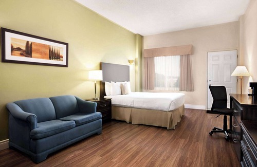 Sainte-Helene-de-Bagot Hotel | Days Inn by Wyndham Ste. Helene-de-Bagot