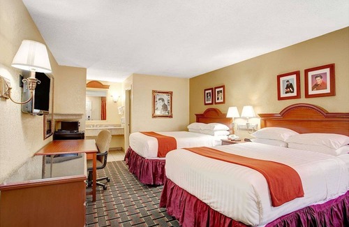 Whitehaven Hotel | Days Inn by Wyndham Memphis at Graceland
