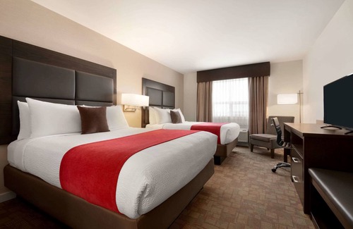 100 Mile House Hotel | Days Inn by Wyndham 100 Mile House