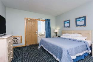 Kill Devil Hills Hotel | Days Inn by Wyndham Kill Devil Hills Oceanfront - Wilbur