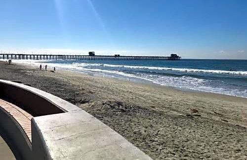 Oceanside Hotel | Days Inn by Wyndham Oceanside