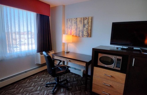 Airdrie Hotel | Days Inn by Wyndham Airdrie