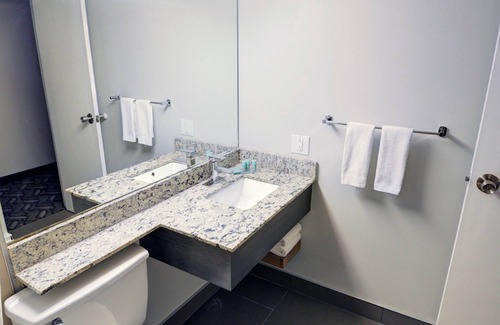 Airdrie Hotel | Days Inn by Wyndham Airdrie